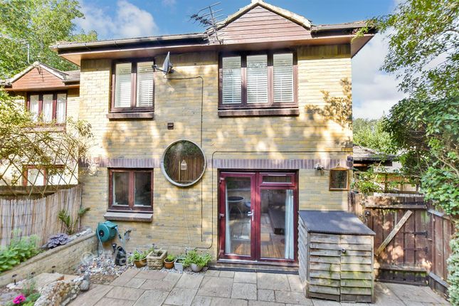 8, Rocfort Road, Snodland photo 2
