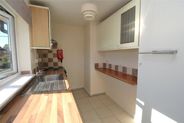 8M, Edward Road, Alton photo 3