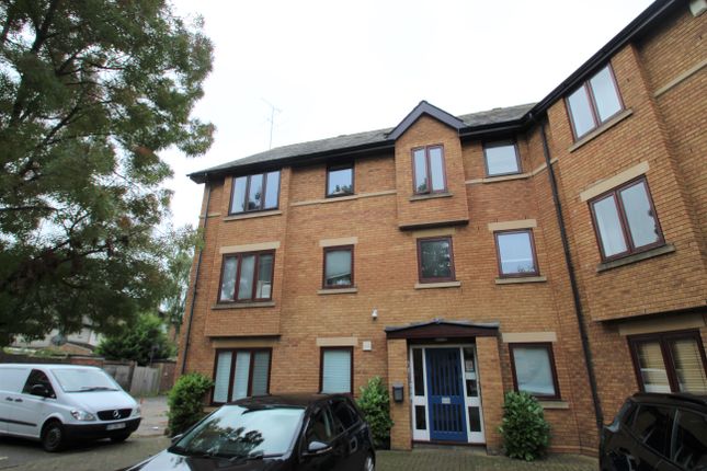 Thumbnail Flat to rent in Swan Court, Paradise Street, Oxfordshire, United Kingdom