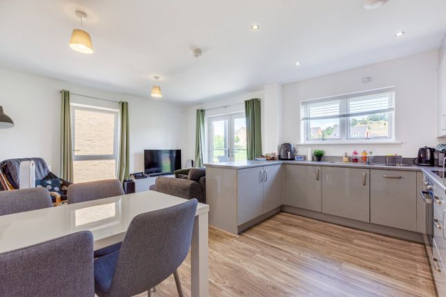 20, Lancaster Close, Castle Hill photo 4