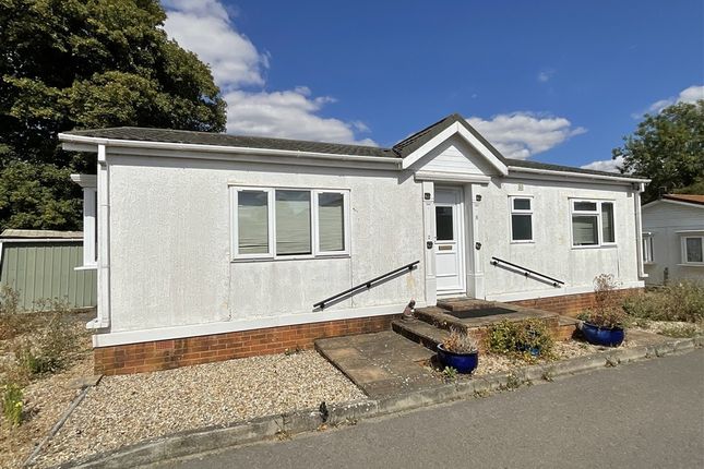 2-bed caravan on London Road West Kingsdown, Sevenoaks, £100,000
