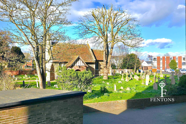 4 Frinton Court, The Esplanade, Frinton-on-Sea photo 4