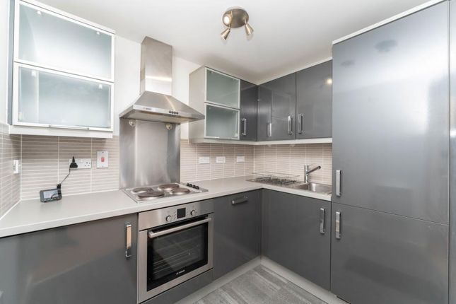 33 Macmillan Court, Ruislip Road East, London photo 4