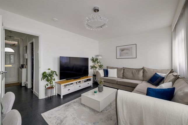 Aldriche Way, E4