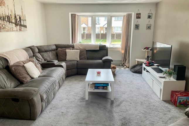 Flat 11, Priory House 157-15, Folkestone Road, Folkestone Road, Dover photo 3