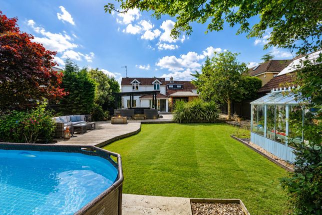 107 Ringwood Road, Verwood photo 4