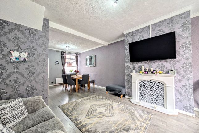 12 Clelland Street, Bolton photo 2
