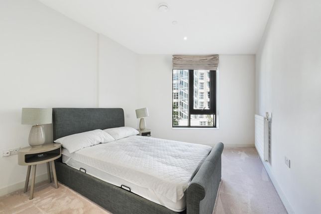 22 Summerston House 51, Starboard Way, London photo 4