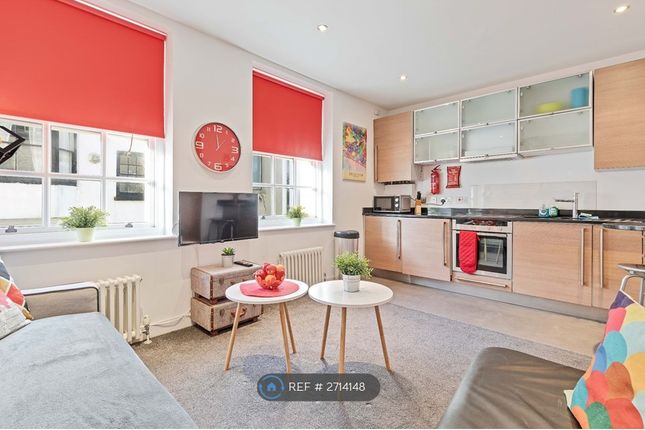 Living/ Kitchen Area