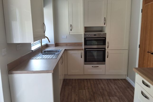 44, The Lings, Doncaster photo 5