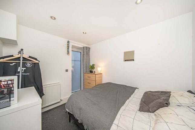 Ground Floor Flat, 111, Railton Road, London photo 4