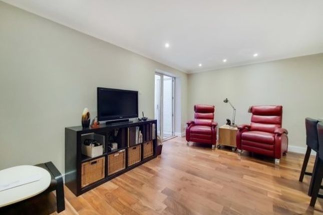 Flat for sale in Orsett Terrace, London