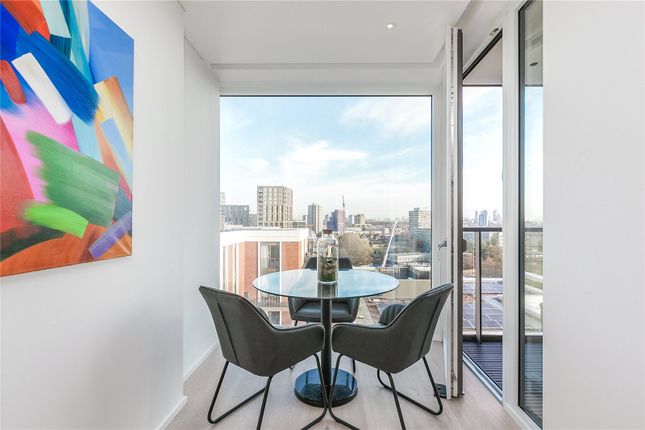 1 bed flat for sale in York Place, London SW11