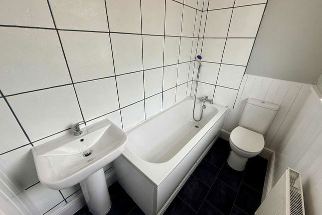 9, Bonds Lane, Southport photo 3