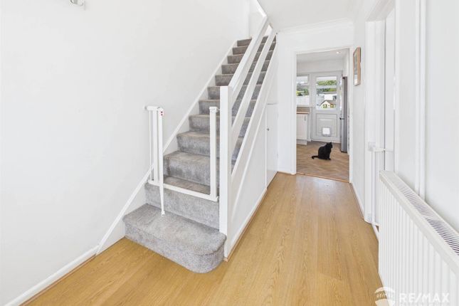 15, Arderne Close, Harwich photo 2