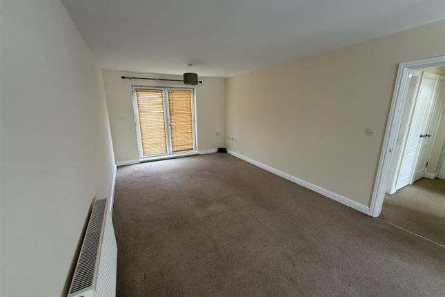 142, Churchill Mews, Peterborough photo 5