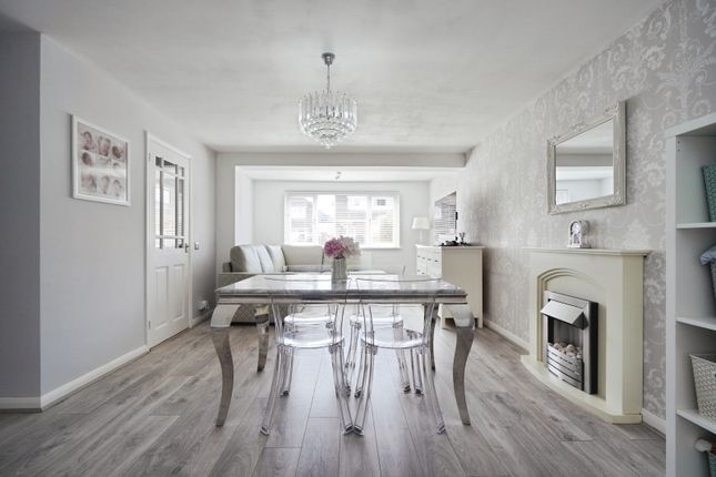 22, Malvern Crescent, Leicestershire photo 3