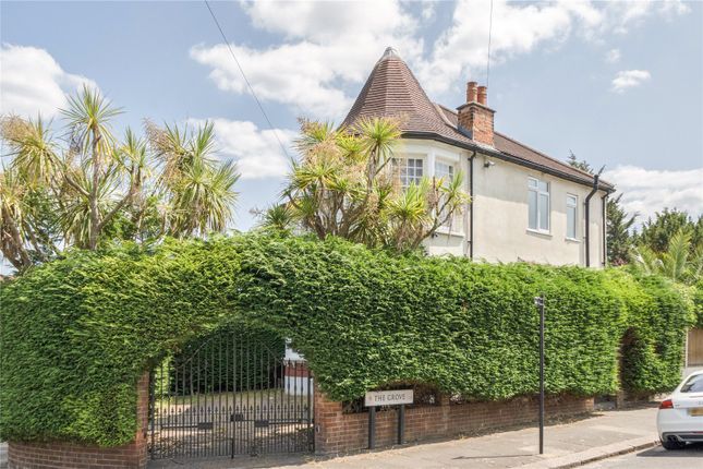 4-bed house on 30, Lodge Drive, London, £950,000