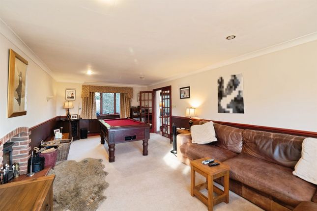 301, Sandbed Lane, Belper photo 3