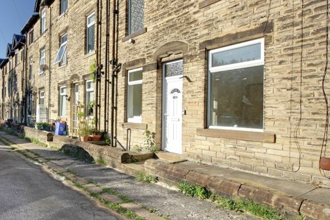 10, Rose Place Luddendenfoot, Halifax photo 2