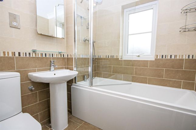 142, Wilks Farm Drive, Norwich photo 4