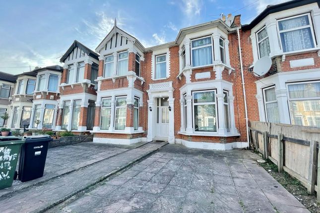Thumbnail Terraced house to rent in Mayfair Avenue, Ilford