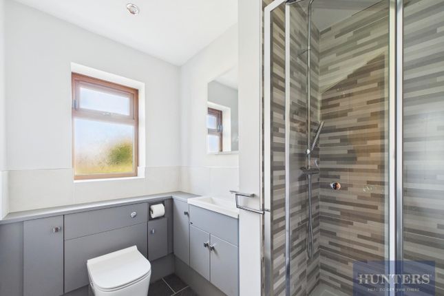 Bathroom (Ground Floor)