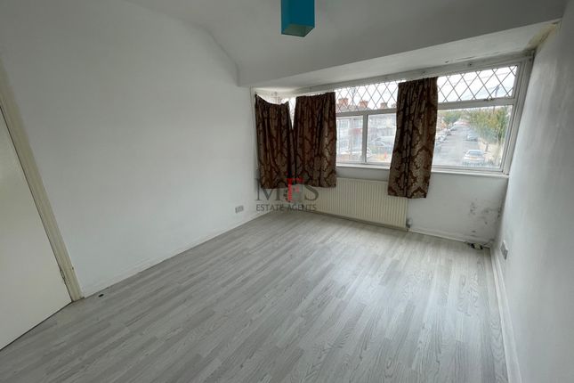 30, Lonsdale Road, Southall photo 5