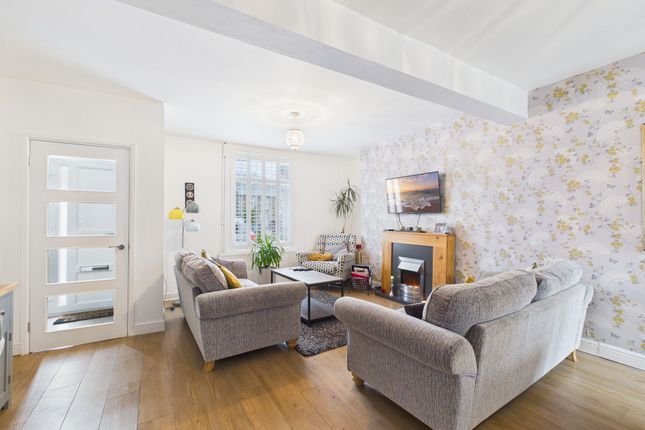110 Glyn Terrace, Tredegar photo 2