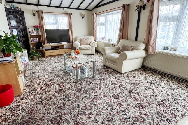 50 Arundel Drive, Thornlea Park, Littlehampton photo 3
