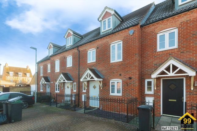 Terraced house for sale in Ashmead Road, Bedford, Bedfordshire