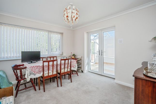 7, Eglantine Walk, Waterlooville photo 4