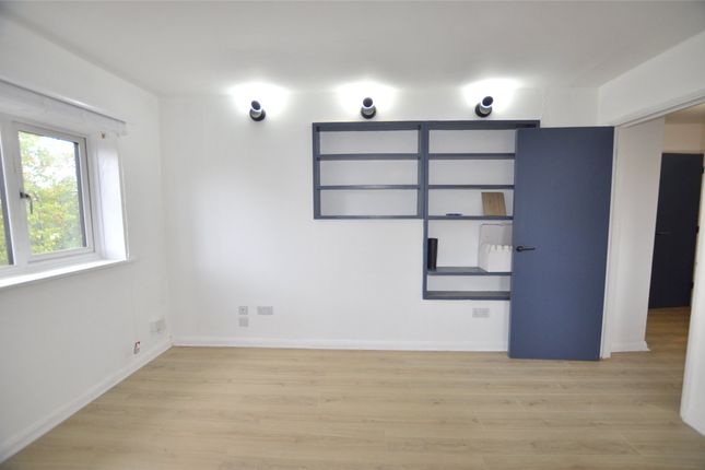 Flat 9 Elm Lodge, 7, Grove Road, Mitcham photo 3