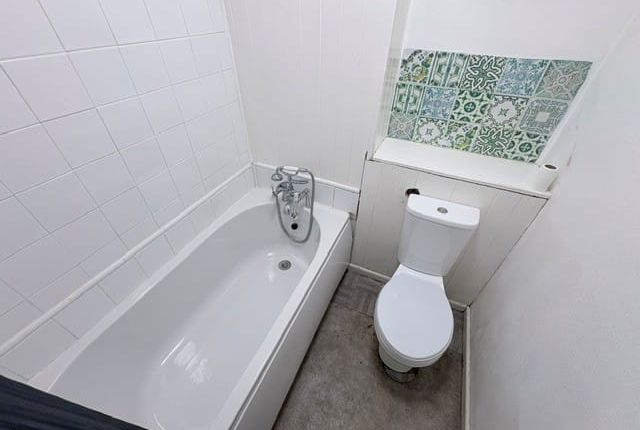 46, Castlerigg Drive, Burnley photo 5
