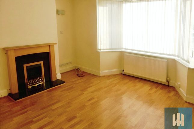 737, Leeds Road, Huddersfield photo 3