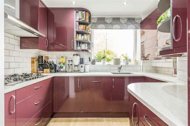 Flat 1, School House, 2, Pelling Street, London photo 4