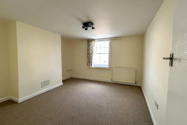 9d, London Road, Chippenham photo 3