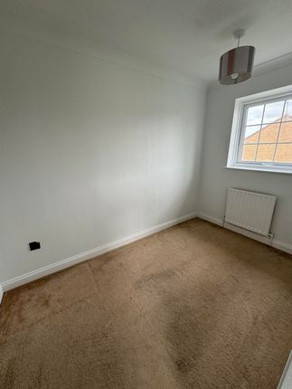 Semi-detached house to rent in Osprey Walk, Luton