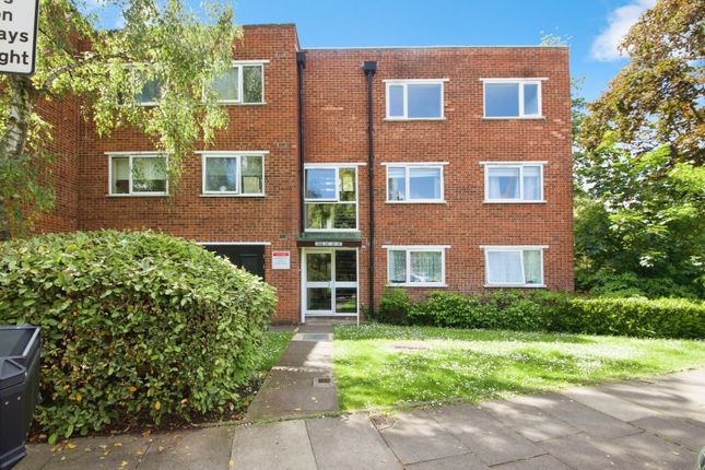 Thumbnail Flat for sale in Crown Walk, Wembley