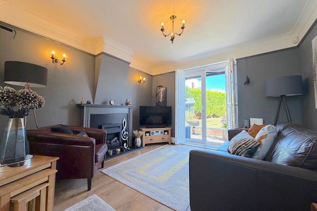 32, Birch Avenue, Cannock photo 2