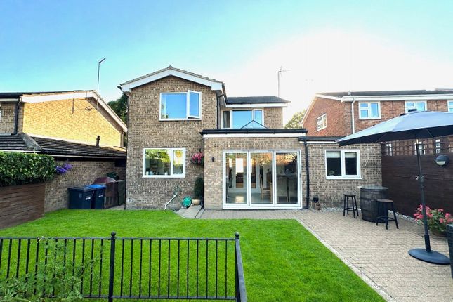 7, Hillside, Crawley photo 2