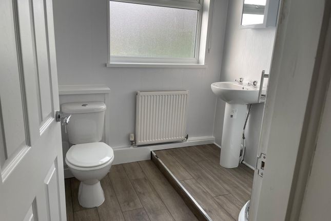 4, Darnford View, Lichfield photo 4