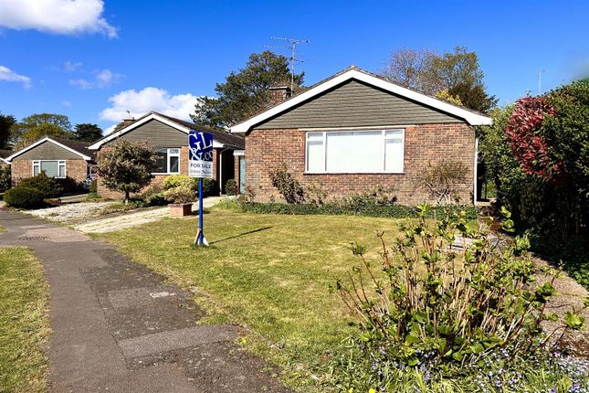 2-bed house on 18 Hawthorn Way, Hawthorn Way, Storrington, £399,000