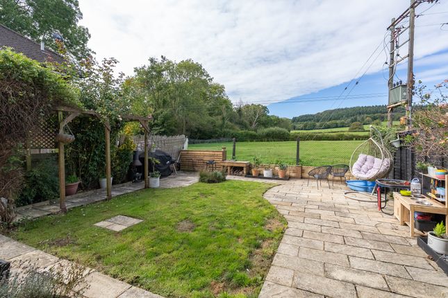 1, Warwick Close, Dorking photo 3