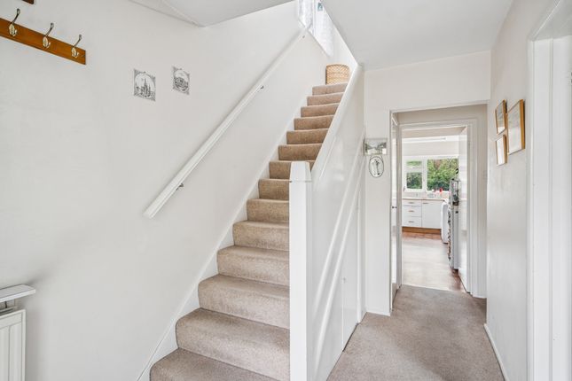 17 Westwood Drive, Little Chalfont, Amersham photo 4