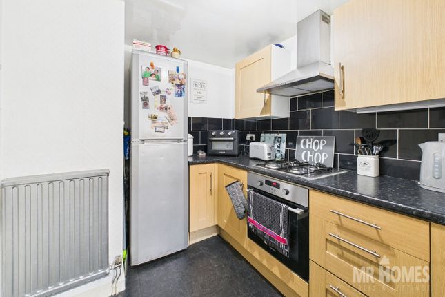 Flat 12, Hewell Court, Cardiff photo 4