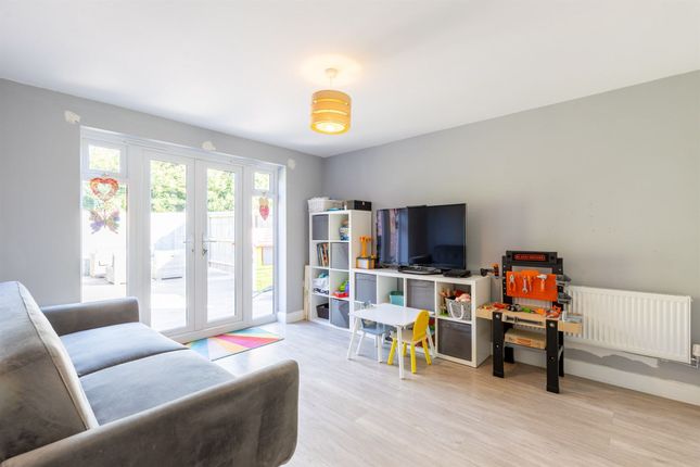 7 Plough Close, Tarporley photo 3
