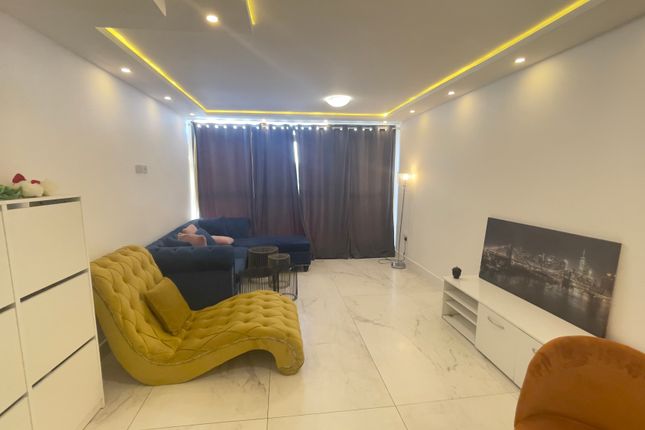 Centre Heights, Finchley Road, London photo 4