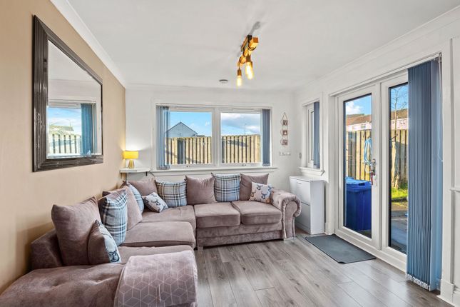 3 Fallas Place, Fauldhouse photo 4