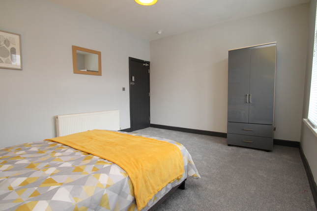 11, Nowell Crescent, Leeds photo 2